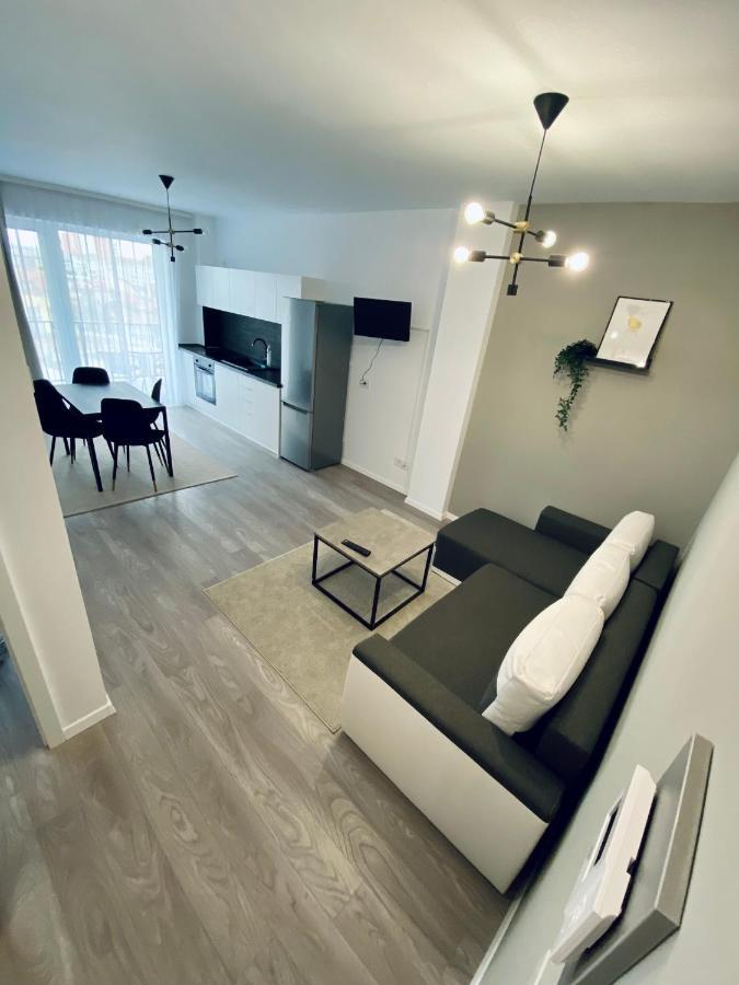Happyhome Central Deluxe Apartments Oradea Ngoại thất bức ảnh