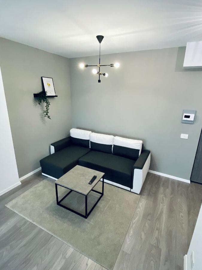 Happyhome Central Deluxe Apartments Oradea Ngoại thất bức ảnh
