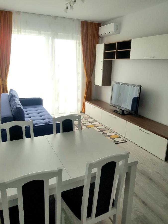 Happyhome Central Deluxe Apartments Oradea Ngoại thất bức ảnh